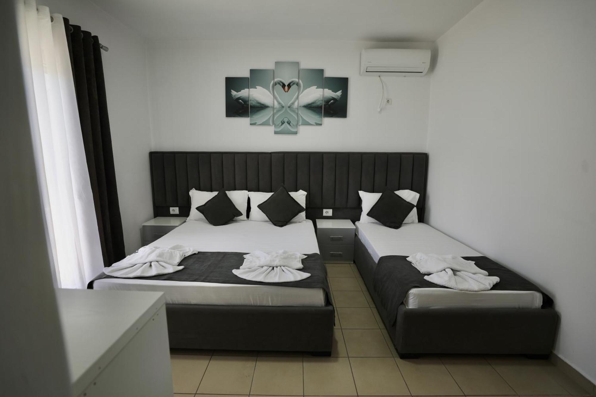Kapllani Hotel 3*